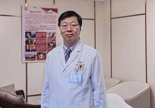 后浪崛起，引领未来丨李筱荣教授谈3D可视化手术系统与眼科手术技术革新