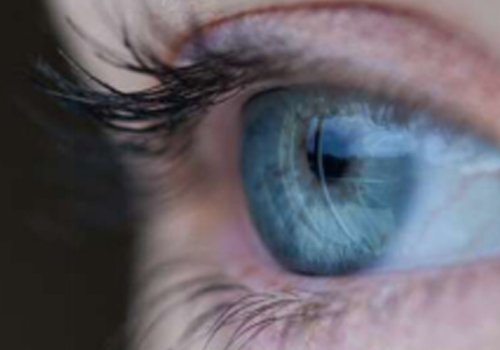 医患沟通要注意话术！研究发现，告知眼部病情的方式对患者心理健康的影响不可忽视