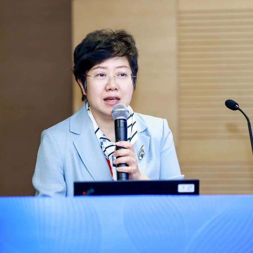 COOC 2025丨李莉教授：AI技术革新儿童近视诊疗，眼底定量技术开启精准防控新纪元