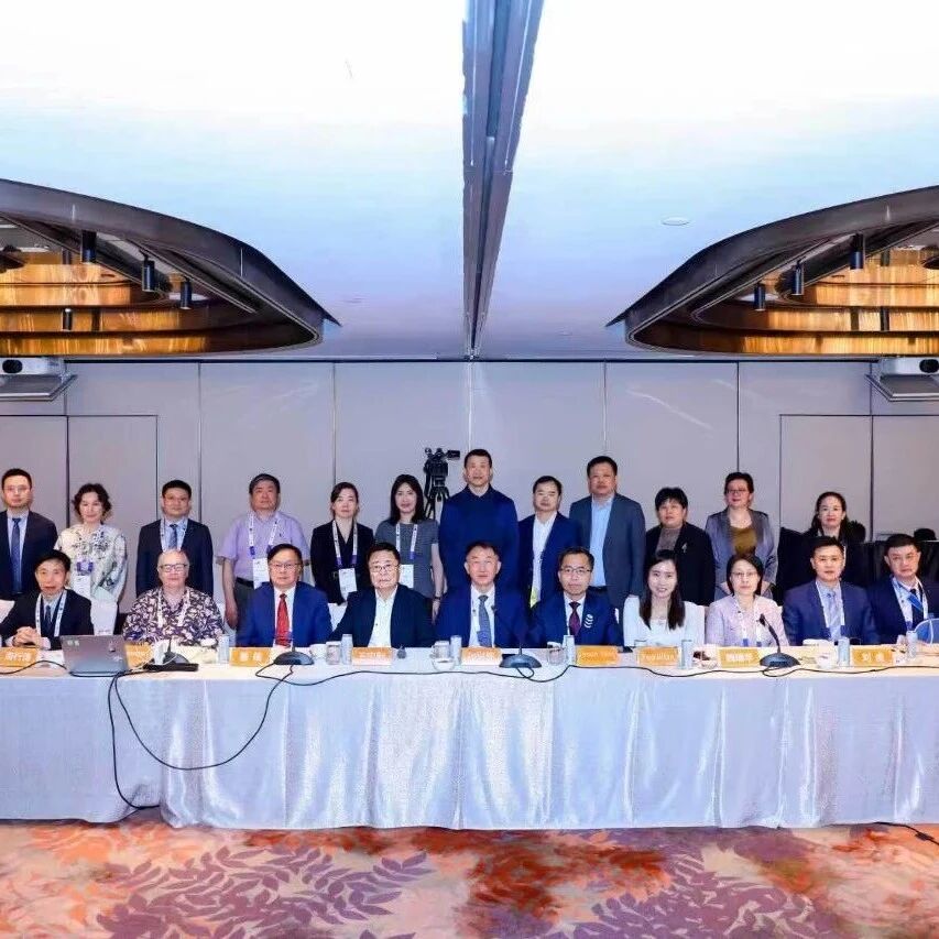 5 coolest waterproof mobile devices