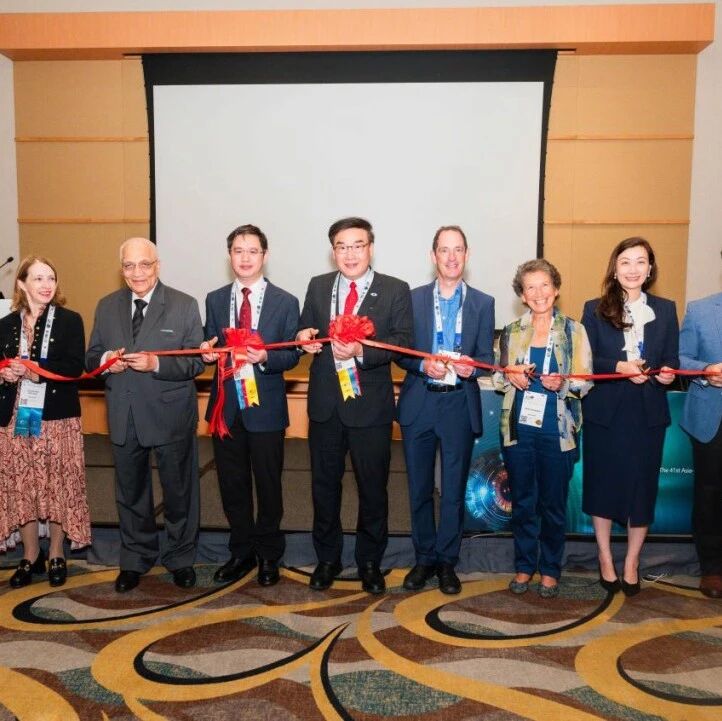 5 coolest waterproof mobile devices