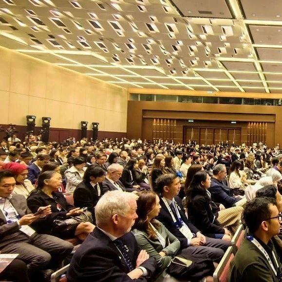 5 coolest waterproof mobile devices